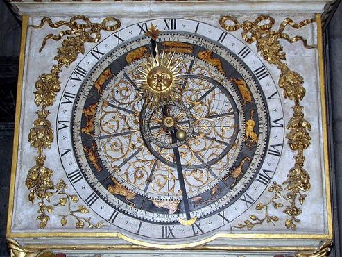 Астрономические часы в лионском соборе