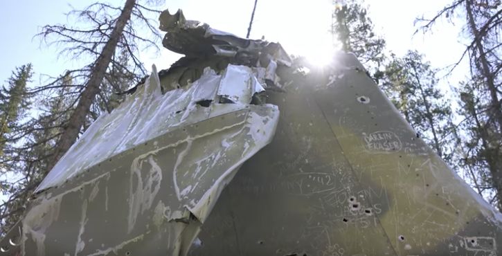 Обломки самолёта
