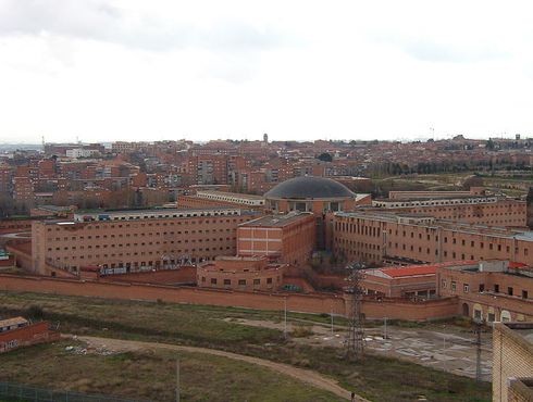 Тюрьма
Карабанчель