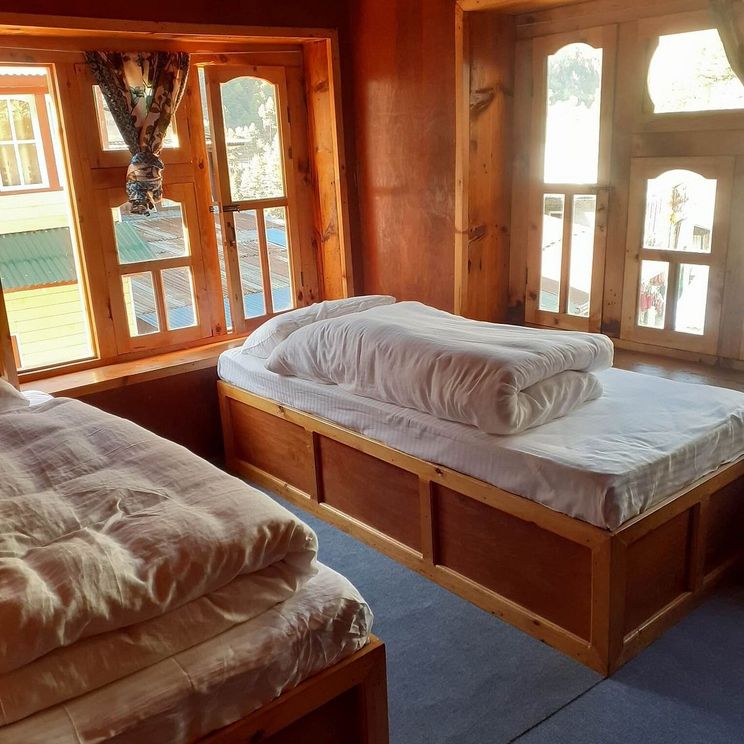 Отели 4*, Лоджи