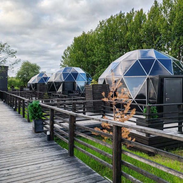 Отели 4*, Глэмпинги