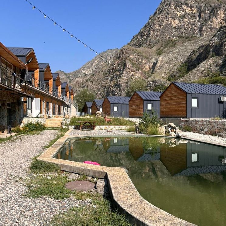 Отели 3*, Отели 4*, Глэмпинги