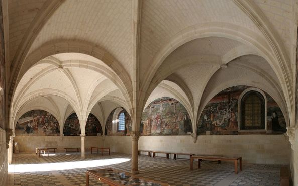 Общий вид капитула аббатства Фонтевро