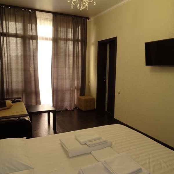 Отели 3*, Хостелы