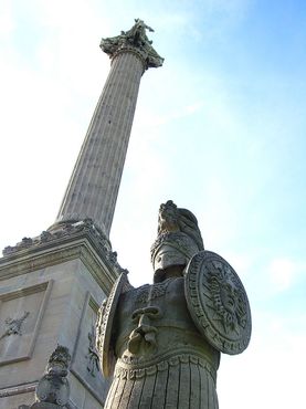 Памятник Броку