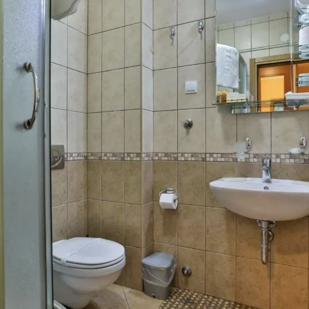 Отели 3*, Отели 4*, Апартаменты